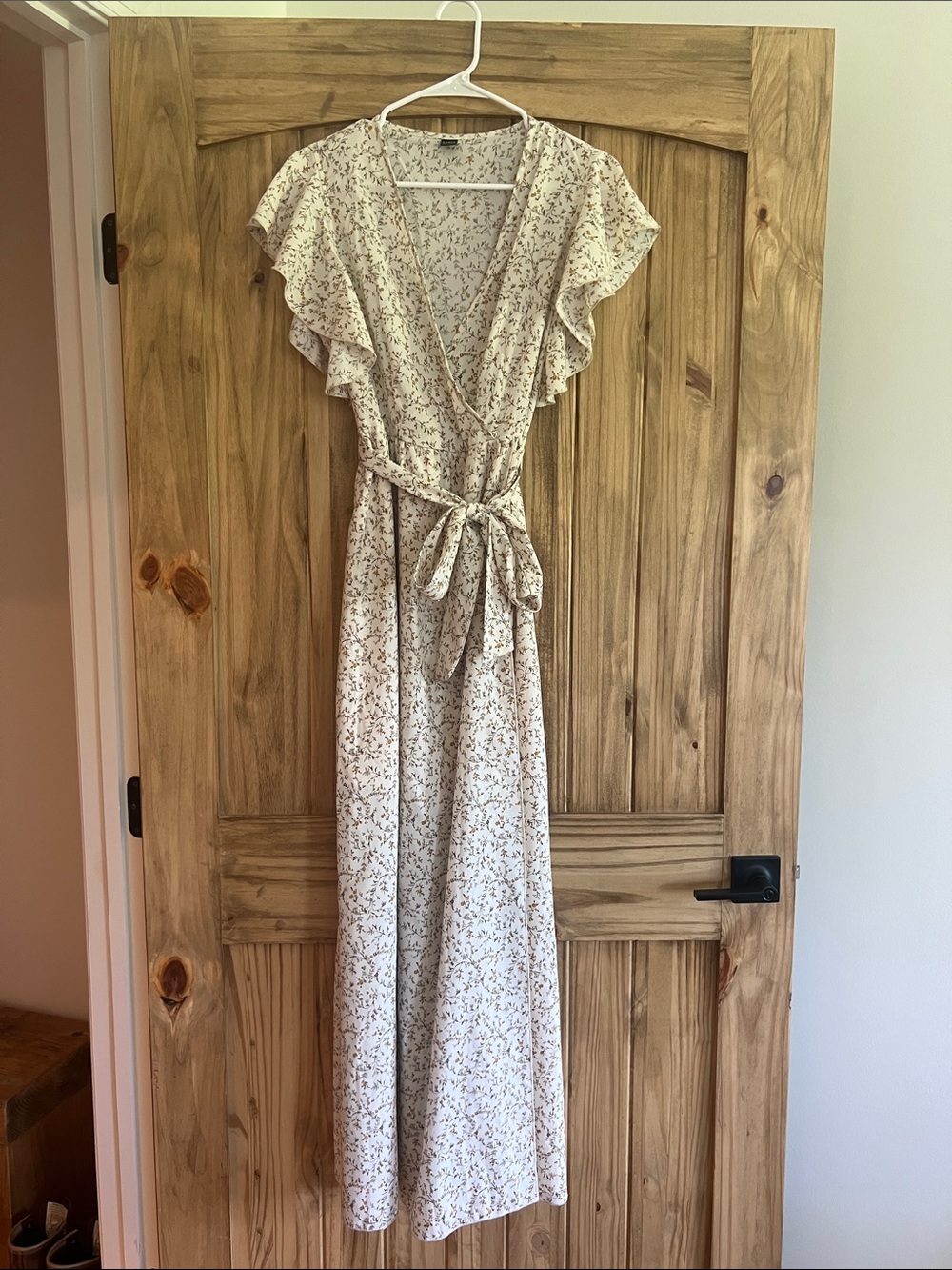SHEIN Cream Floral Wrap Maxi Dress with Tie Waist